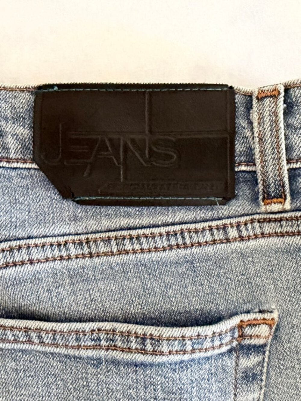 BCBG MAXAZRIA Low Rise Light Stone Washed Denim Jeans - Picture 8 of 8